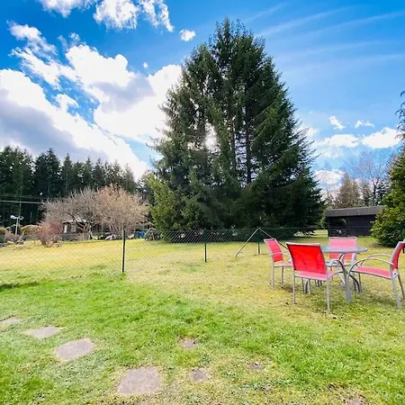 Appartement - Waldrand-lage Mit Garten, Grill & Parkplatz