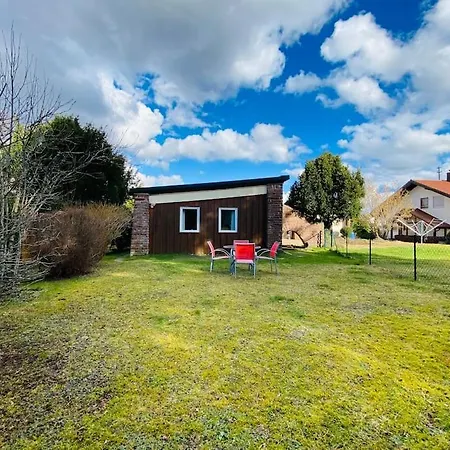 - Waldrand-lage Mit Garten, Grill & Parkplatz Schömberg