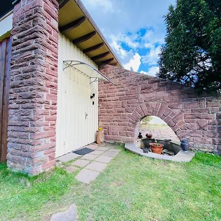 Apartman - Waldrand-lage Mit Garten, Grill & Parkplatz