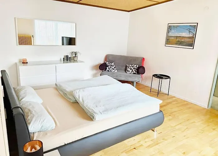 - Waldrand-lage Mit Garten, Grill & Parkplatz * Schömberg